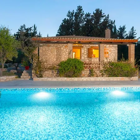 Liuba Villa *